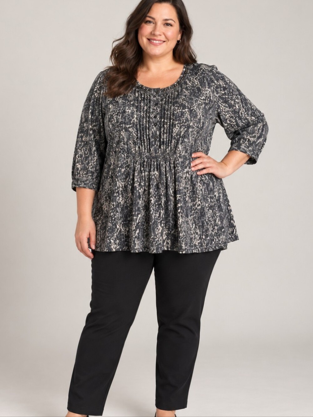 Basic Editions women’s 3XL Black White Abstract Print Beaded Tunic Blouse